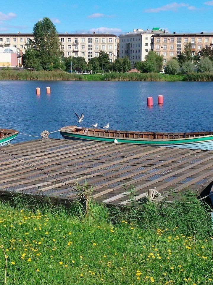 Продажа 2-комн квартиры на вторичном рынке улица Седова, 73