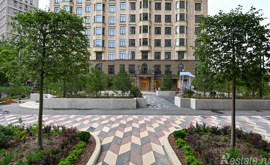 Продажа 3-комн квартиры на вторичном рынке улица Гамалеи