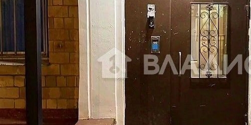 3-комн квартира улица Константинова, 11