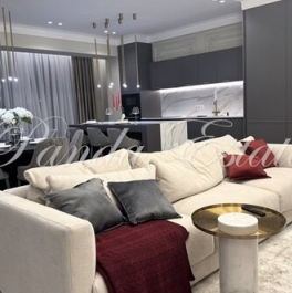 Продажа 4-комн квартиры на вторичном рынке ул Мытная,  д. 40,  к. 3