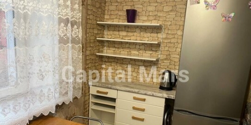 2-комн квартира Школьная улица,  д. 46