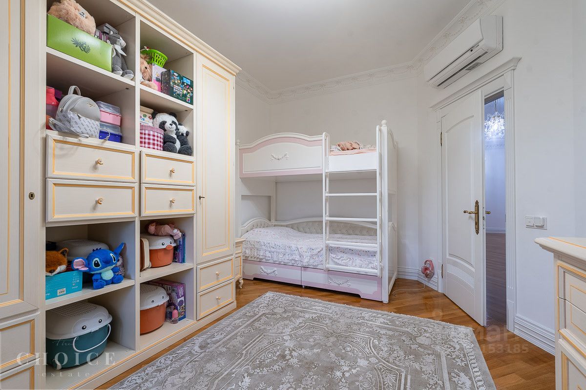 Продажа 5-комн квартиры на вторичном рынке Минская улица, 1Б