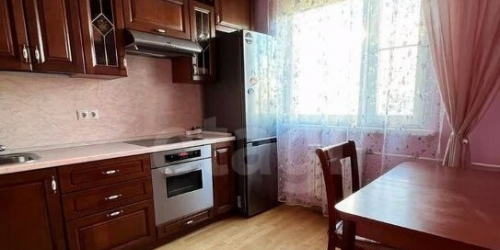 3-комн квартира Осенний б-р,  д. 15