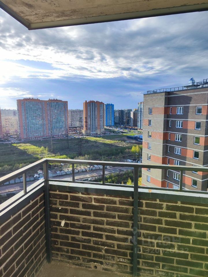 Аренда 2-комн квартиры на вторичном рынке Мурино, улица Шоссе в Лаврики, 64к2