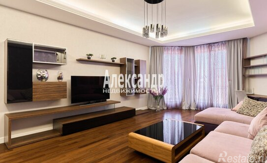 Продажа 3-комн квартиры на вторичном рынке линия 10-я В.О.,  д. 17,  к. 2