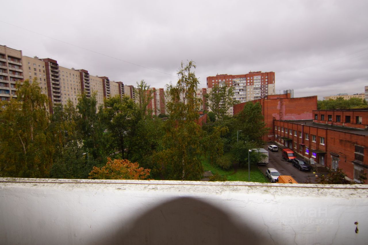 Продажа 2-комн квартиры на вторичном рынке Звездная улица, 9К1