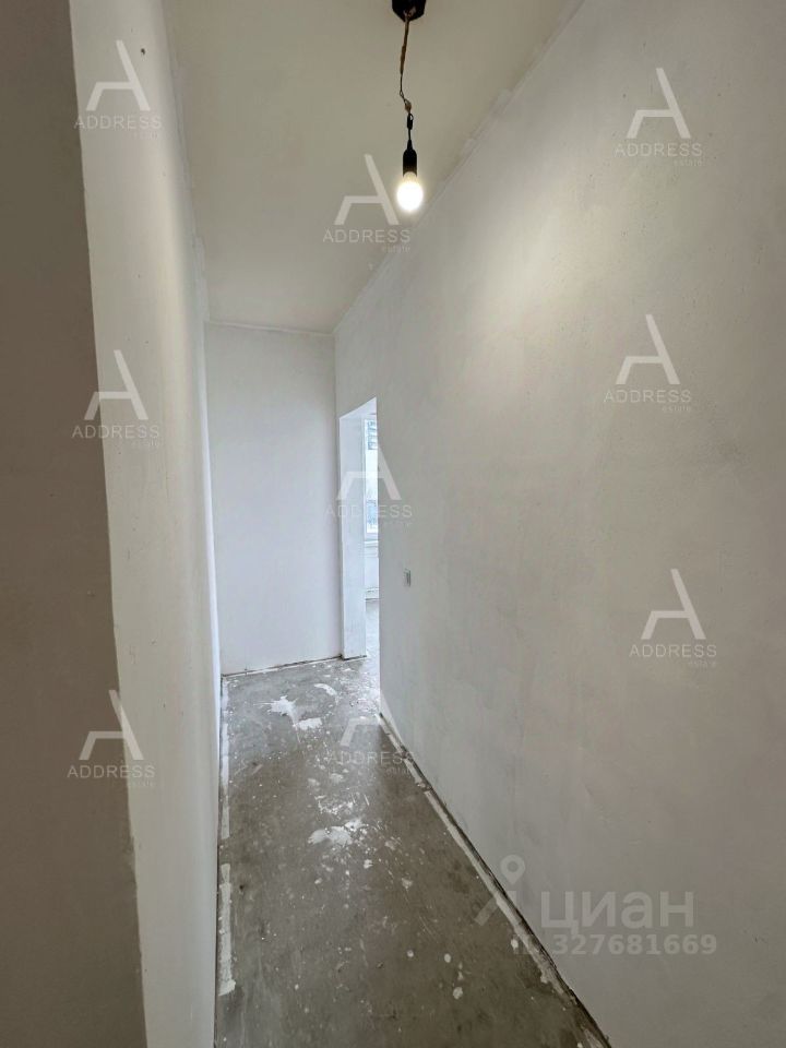 Продажа 3-комн квартиры на вторичном рынке улица Оптиков, 34к2