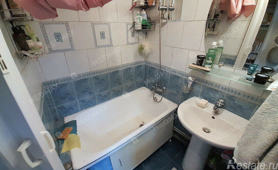 Аренда 3-комн квартиры на вторичном рынке Ропшинская улица,  д. 22