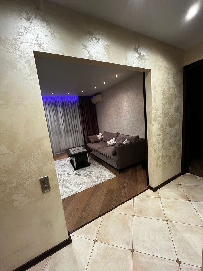 Продажа 2-комн квартиры на вторичном рынке Ельнинская улица, 20к1