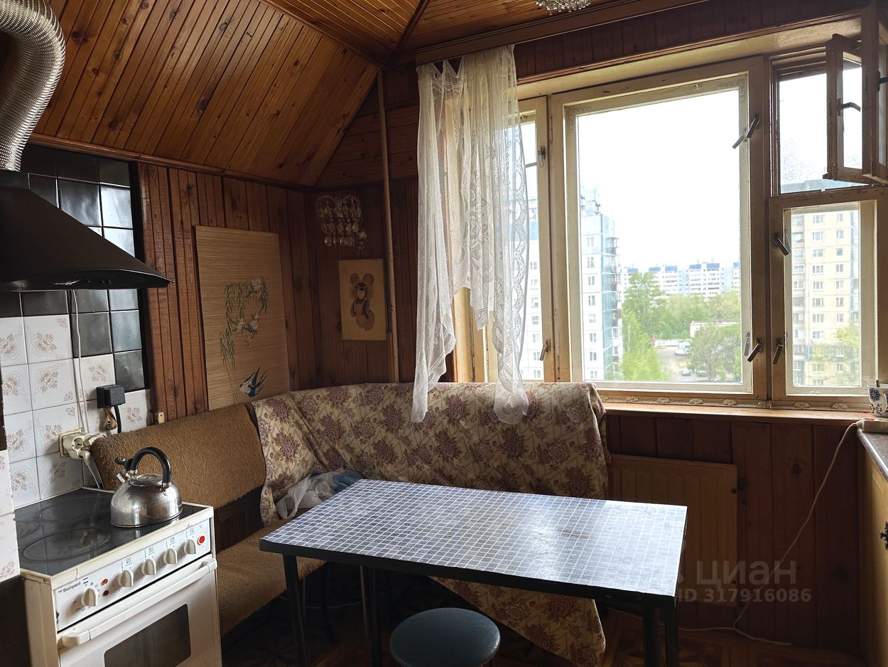 Продажа 3-комн квартиры на вторичном рынке Колпино, Оборонная улица, 2