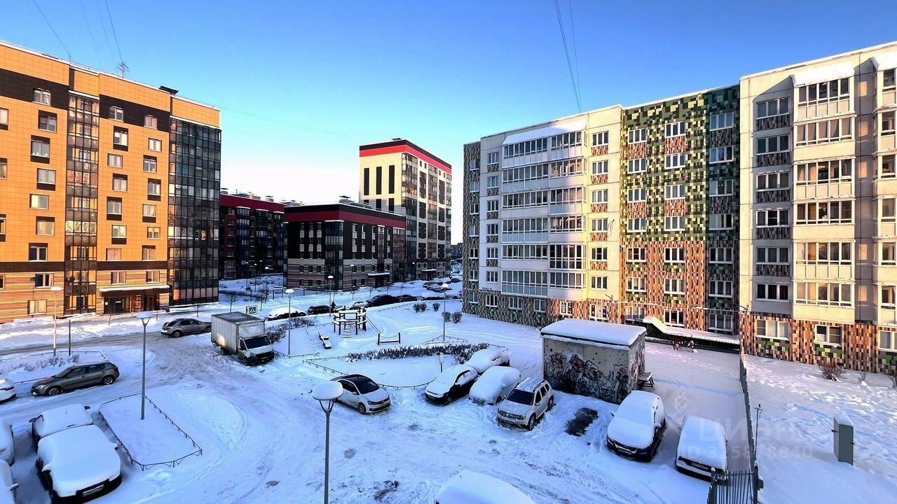 Продажа 2-комн квартиры на вторичном рынке пос. Янино-1, улица Голландская, 3