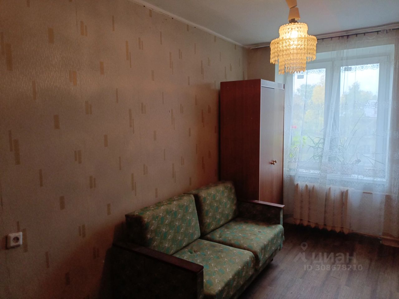 Продажа 3-комн квартиры на вторичном рынке Гатчина, улица Киргетова, 14