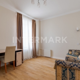 Продажа 3-комн квартиры на вторичном рынке М. Ордынка ул., 3