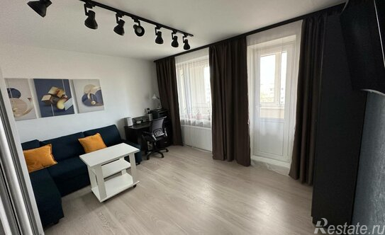 Продажа 3-комн квартиры на вторичном рынке Комендантский пр-кт,  д. 28,  к. 2