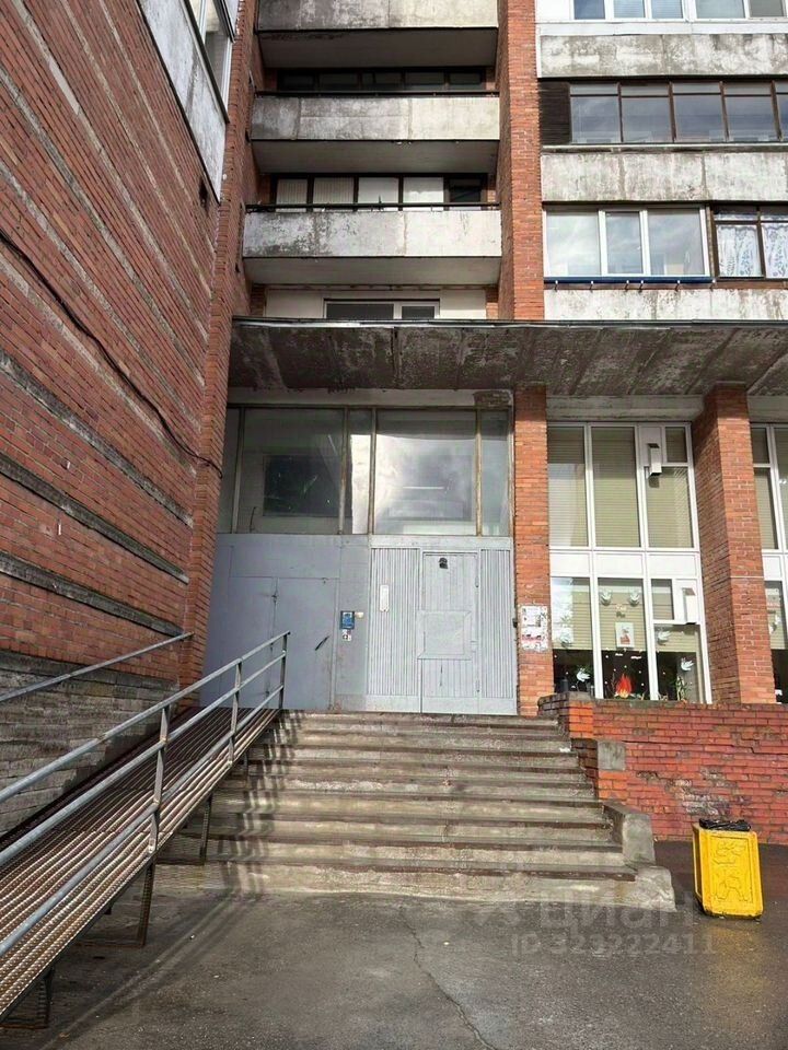 Продажа комнаты проспект Ударников, 36