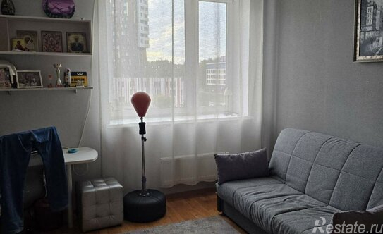 Продажа 3-комн квартиры на вторичном рынке Ясная улица