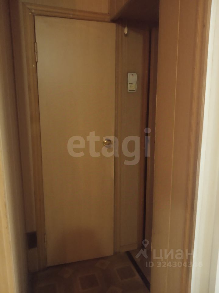 Продажа 2-комн квартиры на вторичном рынке Заневский проспект, 20