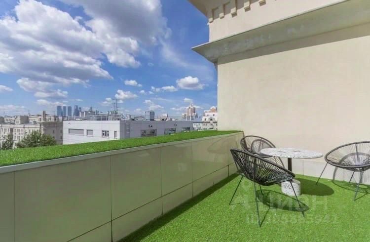 Продажа 4-комн квартиры на вторичном рынке Малая Бронная улица, 44