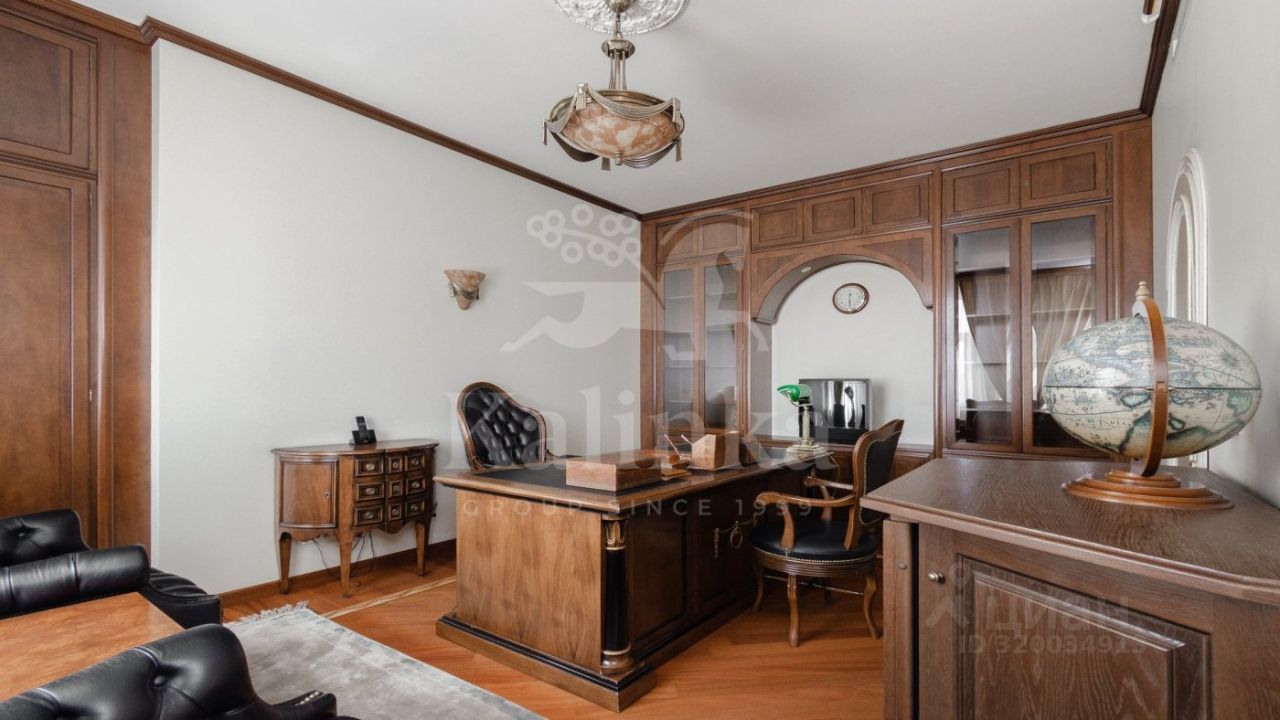 Продажа 5-комн квартиры на вторичном рынке Тверской бульвар, 16С5