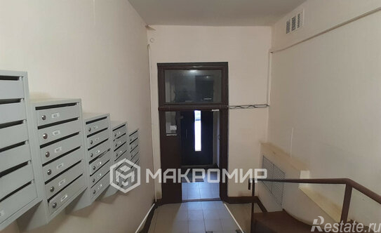 Продажа 1-комн квартиры на вторичном рынке ул Нежинская,  д. 13,  к. 2