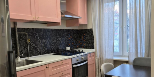 2-комн квартира улица Пырьева,  д. 10