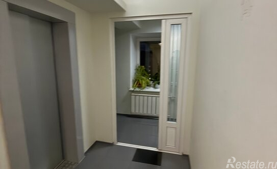 Продажа 5-комн квартиры на вторичном рынке Зоологическая улица,  д. 26 с1