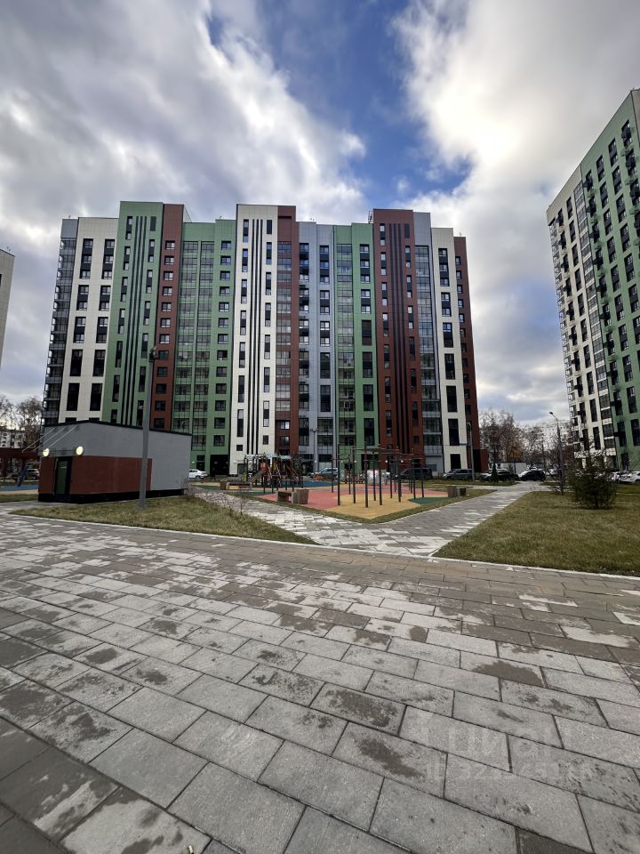 Продажа 2-комн квартиры на вторичном рынке улица Героев Панфиловцев, 31