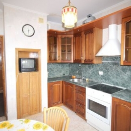 Аренда 2-комн квартиры на вторичном рынке улица Василия Петушкова,  д. 17