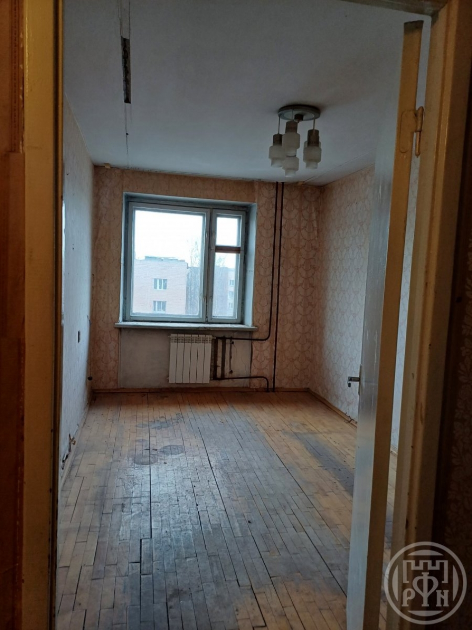 Продажа 2-комн квартиры на вторичном рынке Петергоф г., Чебышевская ул. ,  д. 4,  к. 3