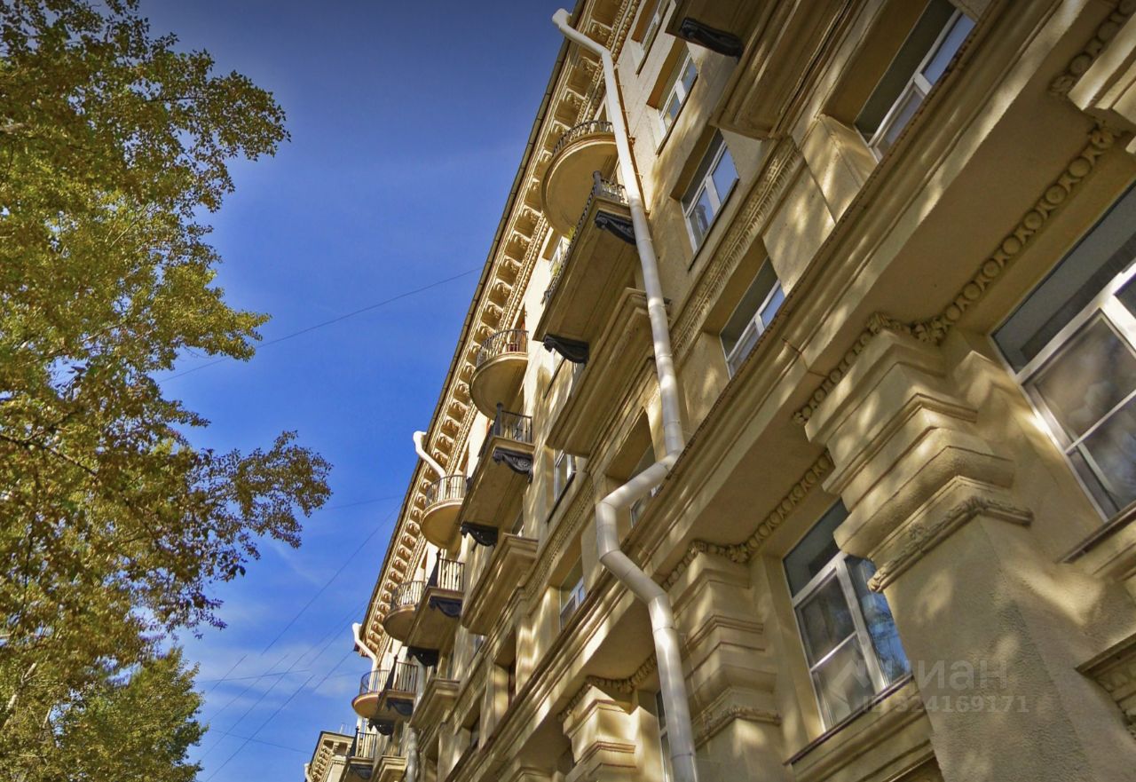 Продажа 3-комн квартиры на вторичном рынке Благодатная улица, 34