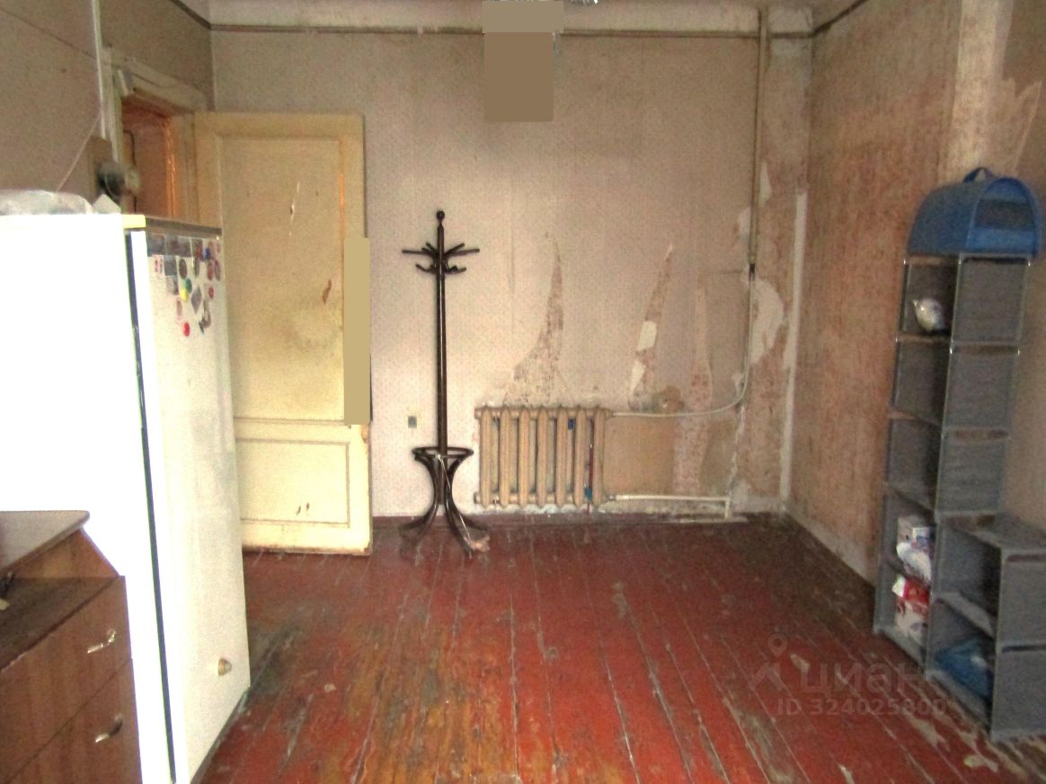 Продажа 2-комн квартиры на вторичном рынке улица Коммуны, 54к2