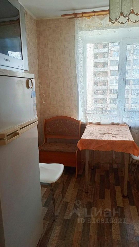 Продажа 1-комн квартиры на вторичном рынке Колпино, Заводской проспект, 42