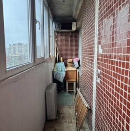 Продажа 1-комн квартиры на вторичном рынке Большевиков пр-кт,  д. 8,  к. 1