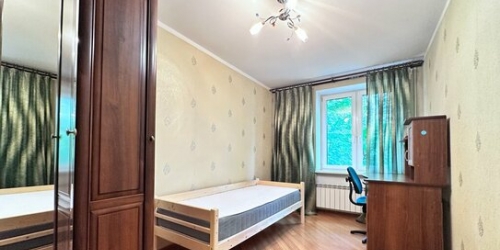 2-комн квартира Знаменская улица,  д. 37