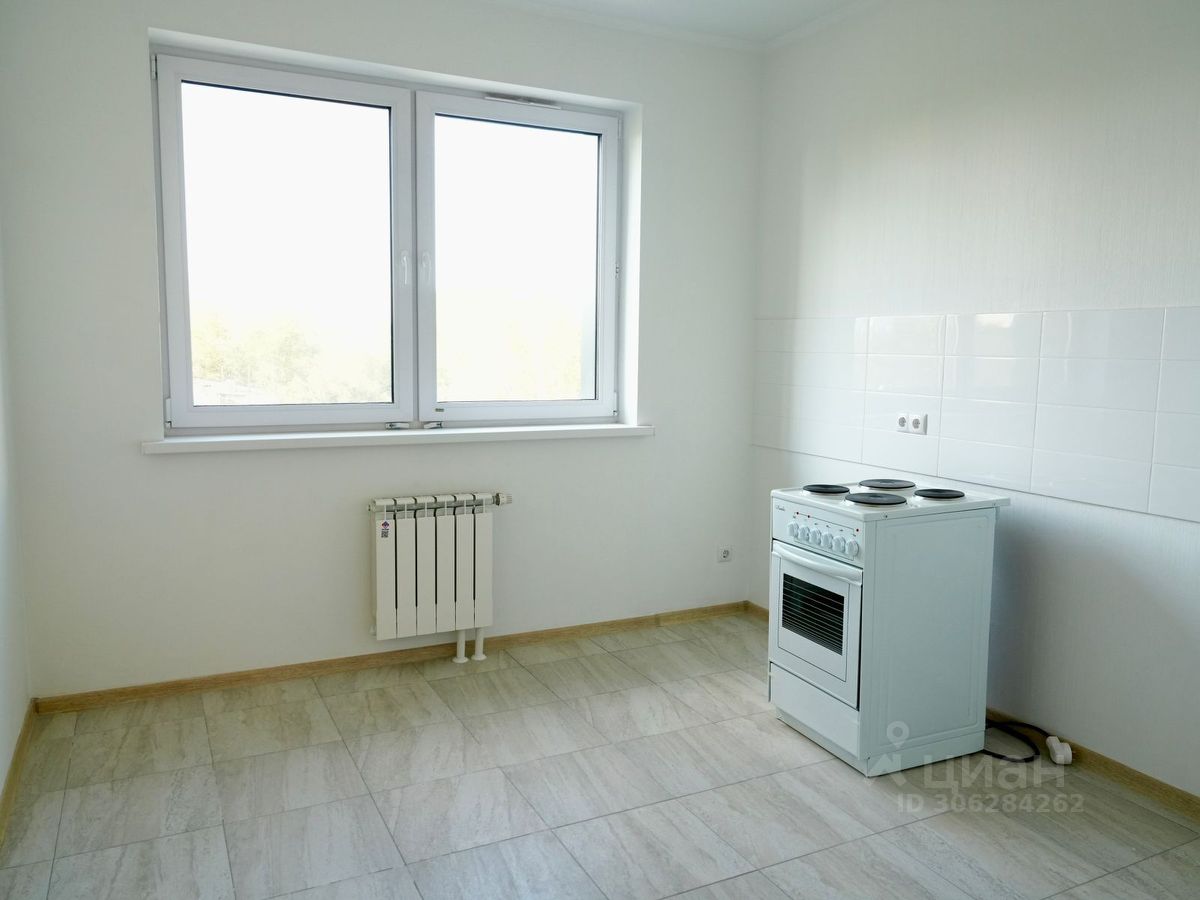 Продажа 3-комн квартиры на вторичном рынке улица Годовикова, 10