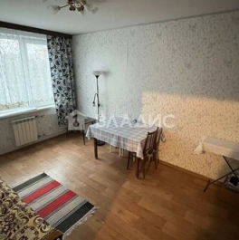 Продажа 1-комн квартиры на вторичном рынке Будапештская улица,  д. 5 к1