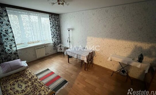 Продажа 1-комн квартиры на вторичном рынке Будапештская улица,  д. 5 к1