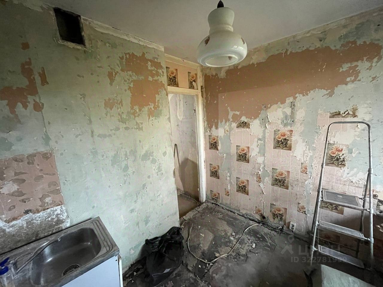 Продажа 2-комн квартиры на вторичном рынке улица Подольских Курсантов, 2к1