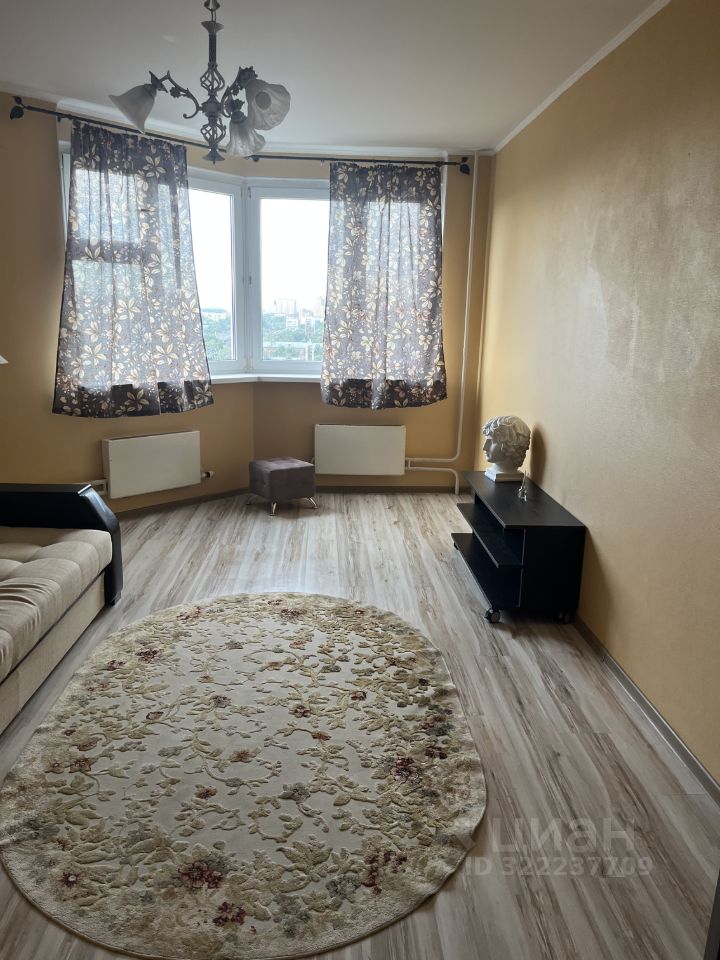 Аренда 1-комн квартиры на вторичном рынке Химки, улица Горшина, 1