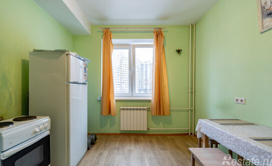 Продажа 1-комн квартиры на вторичном рынке проспект Королёва,  д. 69