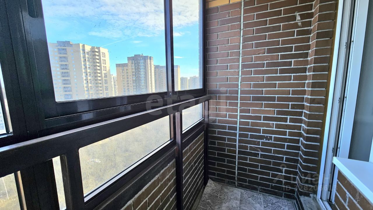 Продажа 1-комн квартиры на вторичном рынке Мурино, улица Шоссе в Лаврики, 59к2