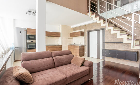 Продажа 2-комн квартиры на вторичном рынке Хасанская улица