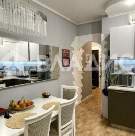 Продажа 1-комн квартиры на вторичном рынке Ново-Александровская улица,  д. 14