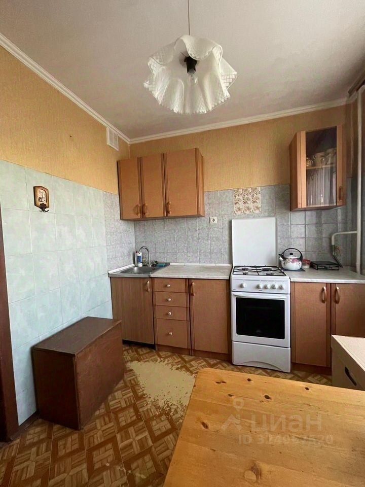 Продажа 2-комн квартиры на вторичном рынке д. Гальчино, бульвар 60-летия СССР, 7