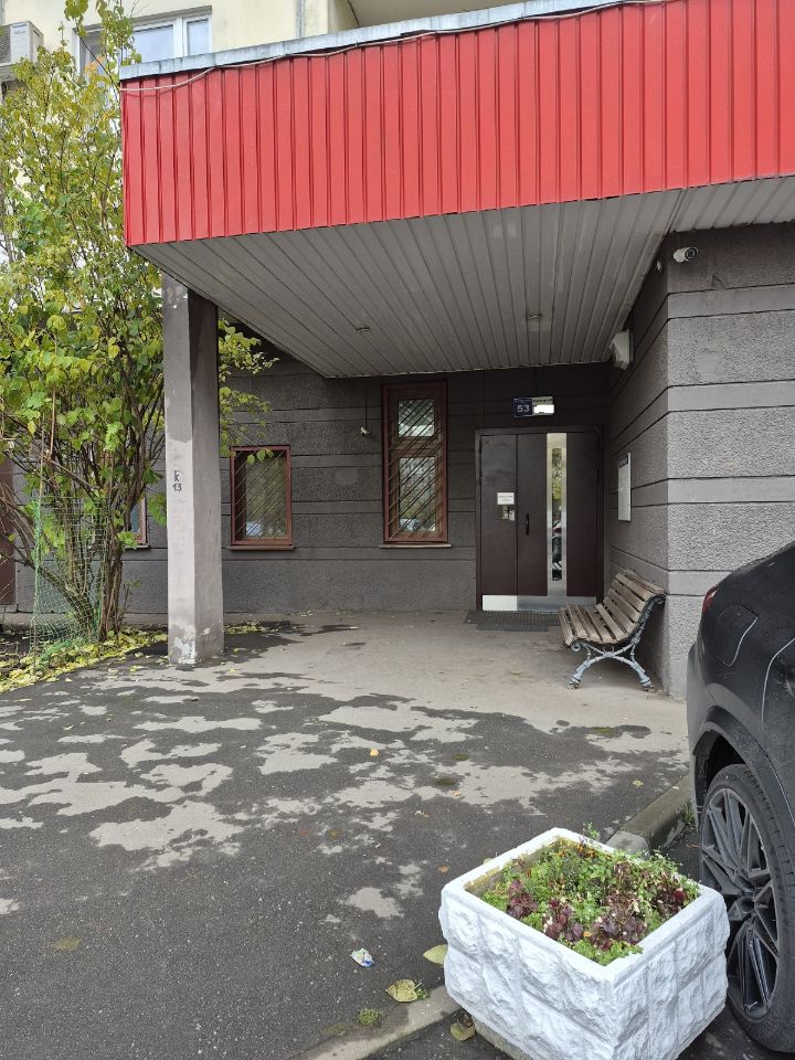 Продажа 3-комн квартиры на вторичном рынке улица Островитянова, 53