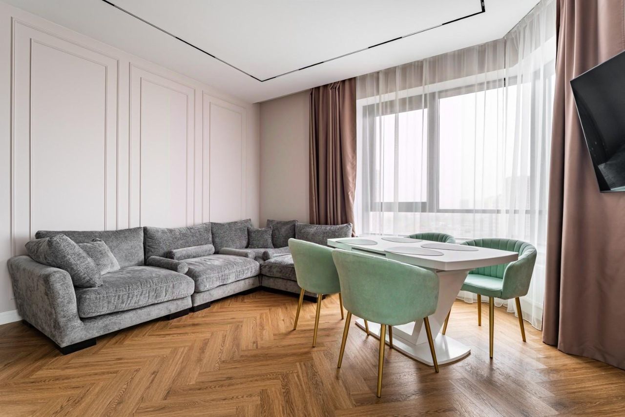 Продажа 4-комн квартиры на вторичном рынке улица Лобачевского, 120к1