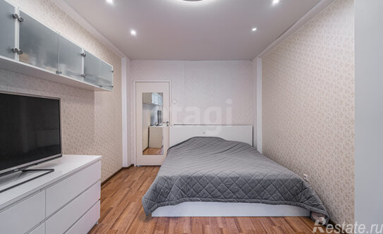 Продажа 2-комн квартиры на вторичном рынке Новоселов ул,  д. 1