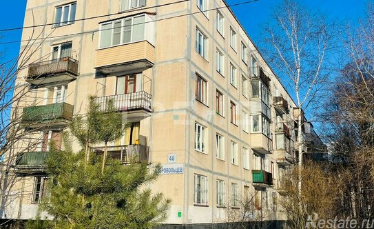 Продажа 1-комн квартиры на вторичном рынке улица Добровольцев,  д. 48