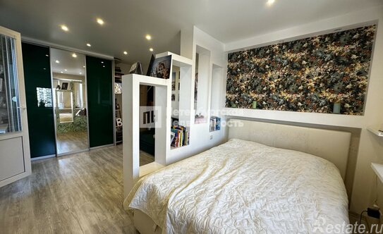 Продажа 2-комн квартиры на вторичном рынке Мурино г,  д. 1-А,  к. 2