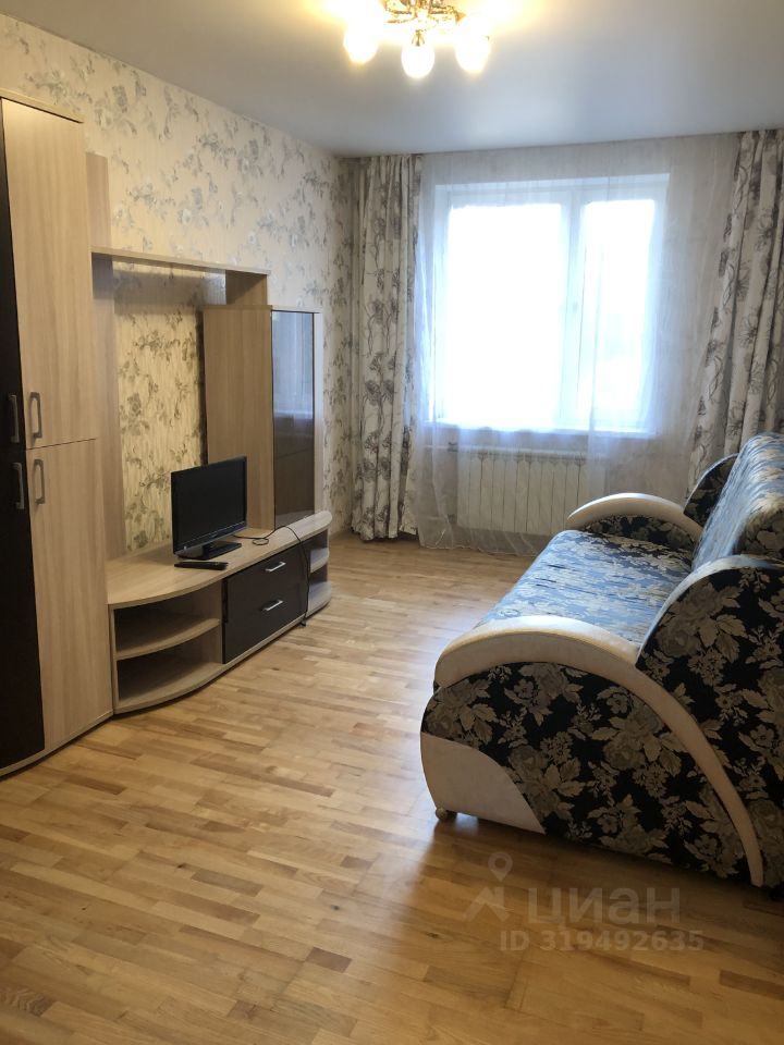 Продажа 2-комн квартиры на вторичном рынке Нахабино пгт, улица Новая Лесная, 9